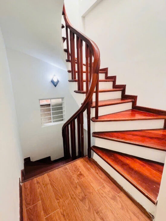 TRẦN QUỐC VƯỢNG 30M 5 TẦNG GIÁ 7 TỶ 400 NGÕ NÔNG RỘNG THOÁNG