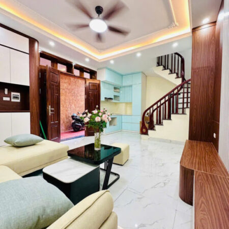 BÁN NHÀ PHẠM VĂN ĐỒNG CẦU GIẤY 60M² x 5 TẦNG x MT 4.5M – 11 TỶ – GẦN Ô TÔ – NGÕ THÔNG – NHÀ LÔ GÓC