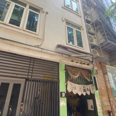 Nhà Nghĩa Tân, Cầu Giấy, DT 96m, 3 tầng , mặt. tiền. 10 mét, thuận tiện kinh doanh.