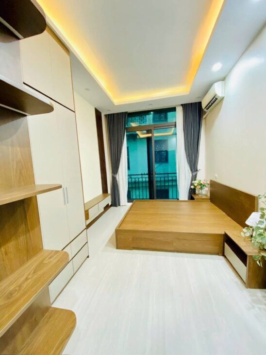 BÁN NHÀ 6 TẦNG-MẶT NGÕ -PHỐ THÁI HÀ- ĐẤT PHÂN LÔ -Ô TÔ ĐỖ CỬA .CÁCH MẶT PHỐ 50M