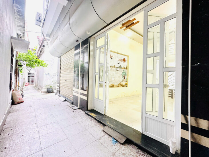 NHÀ PHÔS ĐÌNH ĐÔNG 3.5 TẦNG CÁCH MẶT ĐƯỜNG 20M GIÁ CHỈ 2 TỶ