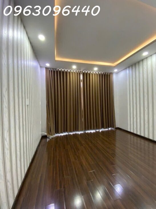 Bán nhà 4 tầng hẻm Dương Cát Lợi, 56m2, sổ hồng riêng, cách quận 7 chỉ 1km