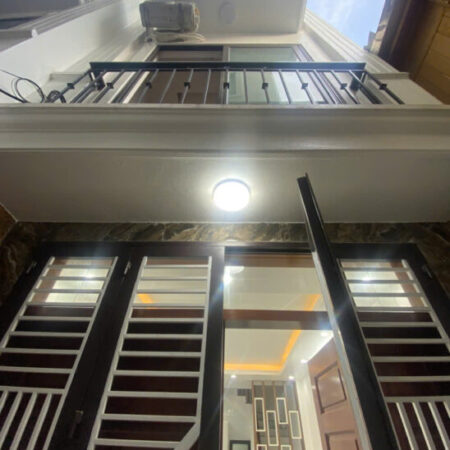 Nhà Ngoại Giao Đoàn 34.9m, 5 tầng nhà mới cong, 5 phút ra Hồ Tây lộng gió.