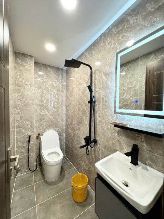 Bán Nhà Hẻm Huỳnh Tấn Phát Q7, 4 Tầng, 4PN, 56m2, Giá Chỉ 7.6 Tỷ, Sổ Đỏ!