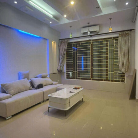 SIÊU PHẨM DUY NHẤT – PHÂN LÔ PHỐ TRUNG KÍNH TO – Ô TÔ NGỦTRONG NHÀ 46T2, 5 T, mt 4.2m 15.7 tỷ Cầu