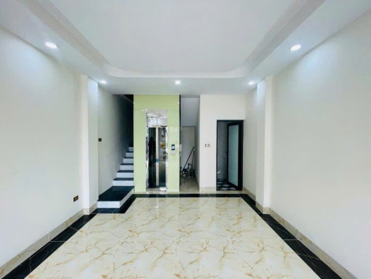 Bán nhả mặt ngõ kinh doanh phố Khương Trung – Gara ô tô, thang máy
