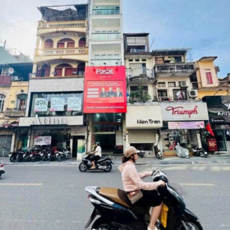 MỘT SIÊU PHẨM MẶT PHỐ BẠCH MAI VỪA MỚI ĐƯỢC LÊN SÓNG. . DIỆN TÍCH LỚN , NHÀ MỚI , THIẾT KẾ HIỆN MỘT SIÊU PHẨM MẶT PHỐ BẠCH MAI VỪA MỚI ĐƯỢC LÊN SÓNG. . DIỆN TÍCH LỚN , NHÀ MỚI , THIẾT KẾ HIỆN