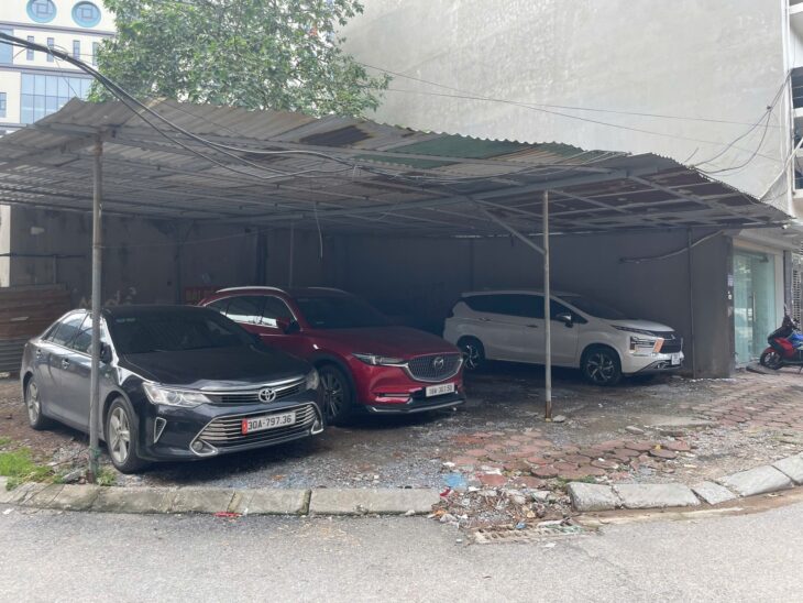 ĐẤT – LÔ GÓC – VỈA HÈ – ÔTÔ TRÁNH – KD SẦM UẤT – GẦN BV HỒNG NGỌC – LÊ QUANG ĐẠO – 81M², MT 6m.