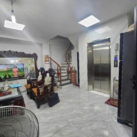 Căn Hộ 6 tầng Thang máy 39m², Hai Bà Trưng – Chỉ hơn 8 Tỷ! Căn Hộ Mơ Ước – Vị Trí Vàng – Sổ Đỏ