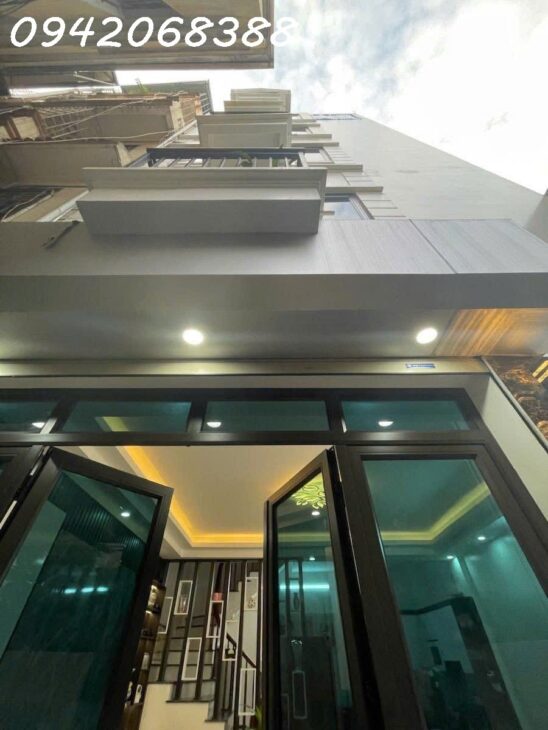 siêu phẩm Kim Mã, Ba Đình, 42m2, nhà 5 tầng, thiết kế hiện đại, ngõ thông gần phố, full công năng