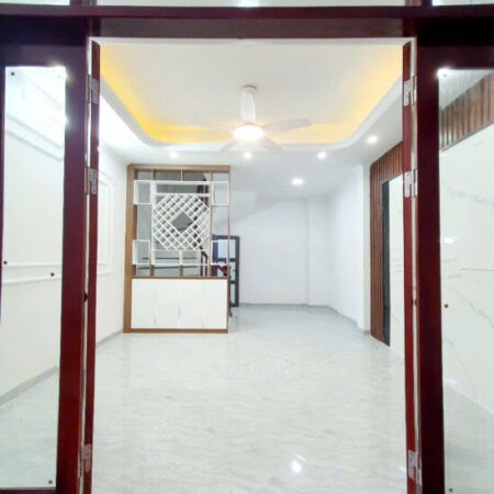 NHÀ ĐẸP MỚI TINH . Cổ Nhuế – Bắc Từ Liêm 35m 6 tầng mặt tiền 4,3m 7,25 tỷ sổ đỏ vuông vắn cất két