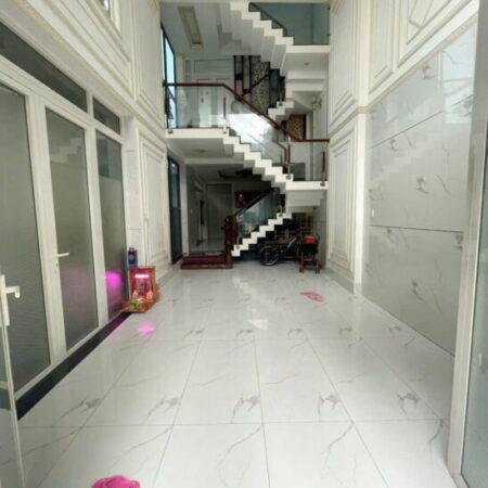 Nhà 5 tầng ôtô tới cửa Liên Tỉnh 5 P. Bình Đông. Giá: 9,2 tỷ TL