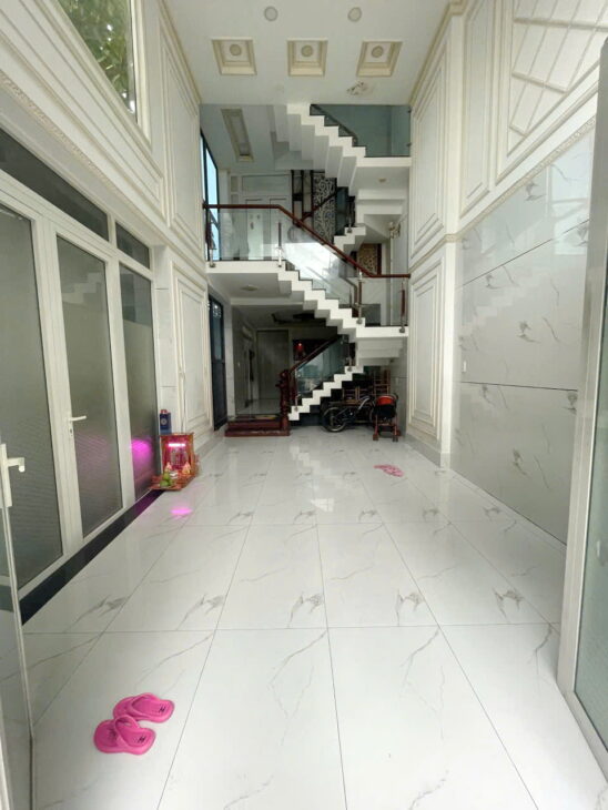 Nhà 5 tầng ôtô tới cửa Liên Tỉnh 5 P. Bình Đông. Giá: 9,2 tỷ TL