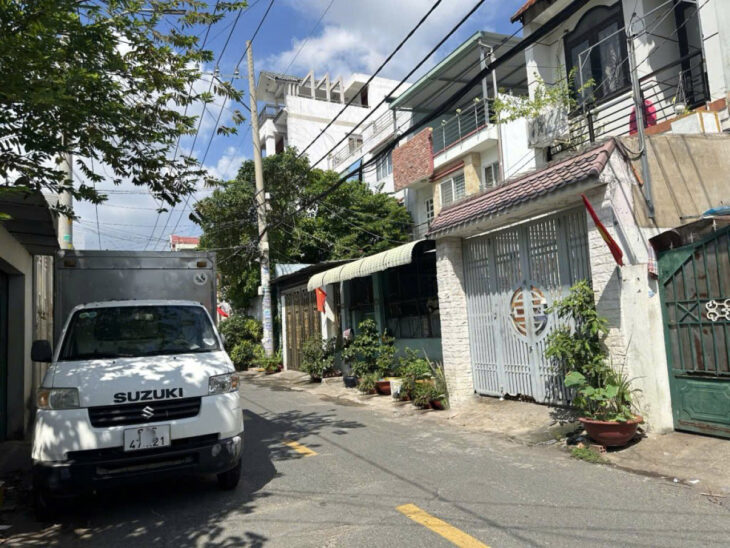 Nhà Mặt tiền Vuông 2 tầng, Đường Ôtô né, 95m2 – Trung Mỹ Tây 3 Q12