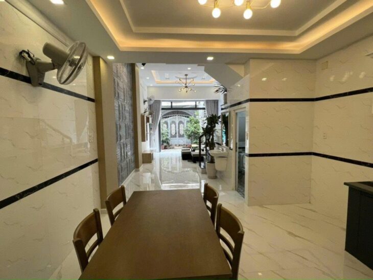 Nhà mới 4 tầng HXH 45m2, Vuông – Phạm Văn Chiêu QV