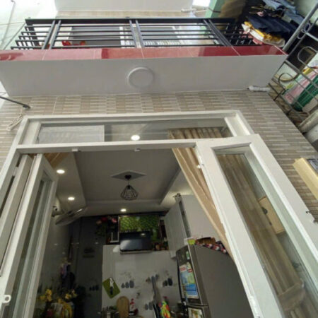 Nhà Vuông 2 tầng DTSD 32m2 – Nguyễn Ngọc Lộc QV