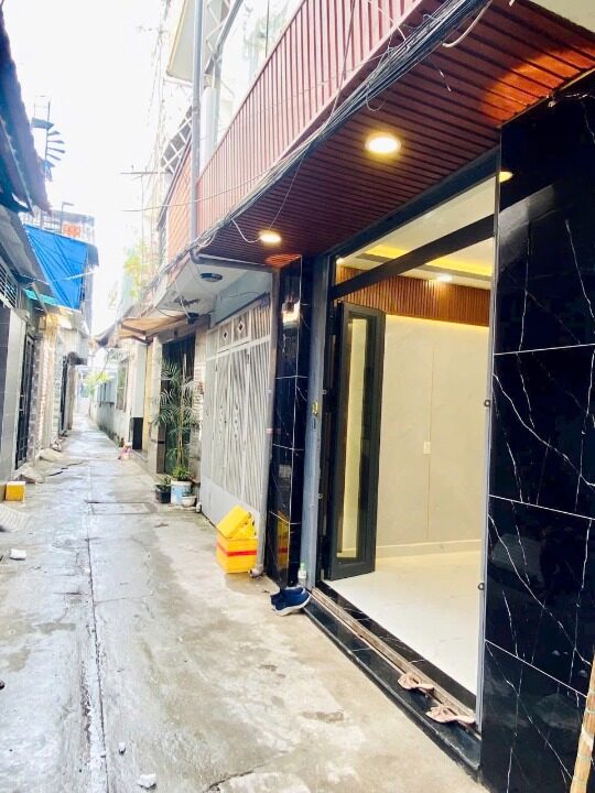 Nhà 3 tầng hẻm Dương Bá Trạc P. Chánh Hưng. Giá 4,28 tỷ