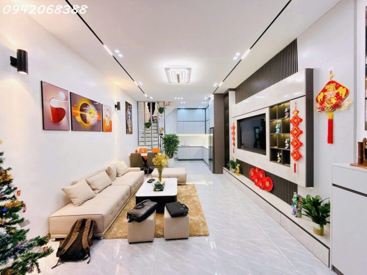 bán nhà Trương Định, Tương Mai, Hoàng Mai DT42m x 7,9T, ngõ xe ba gác tránh, nhà siêu đẹp.