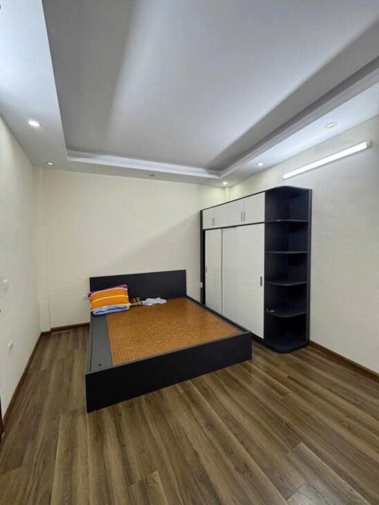 Cơ Hội Sở Hữu Ngôi Nhà 5 Tầng 35m2, 3 Phòng Ngủ – Vị Trí Vàng Quận Hoàng Mai – Chỉ 7.95 Tỷ!