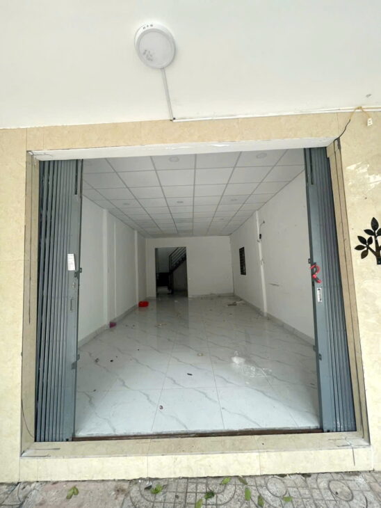 Cho thuê NNC mặt tiền Hưng Phú P9Q8. Giá 18 triệu