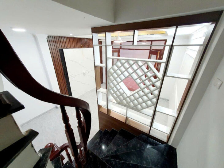 NHÀ ĐẸP MỚI TINH . Cổ Nhuế – Bắc Từ Liêm 35m 6 tầng mặt tiền 4,3m 7,25 tỷ sổ đỏ vuông vắn cất két