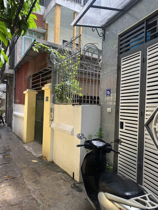 NHÀ MỚI–NỘI THẤT ĐẸP–XÂY CHẮC CHẮN – NGÕ THÔNG – CÁCH 20M RA Ô TÔ_ 5 TẦNG – 31M2-9,5 TỶ.