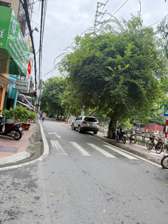 cc gửi bán nhà dân xay 2 tầng kì bá, cách 1 nhà ra lý thái tổ