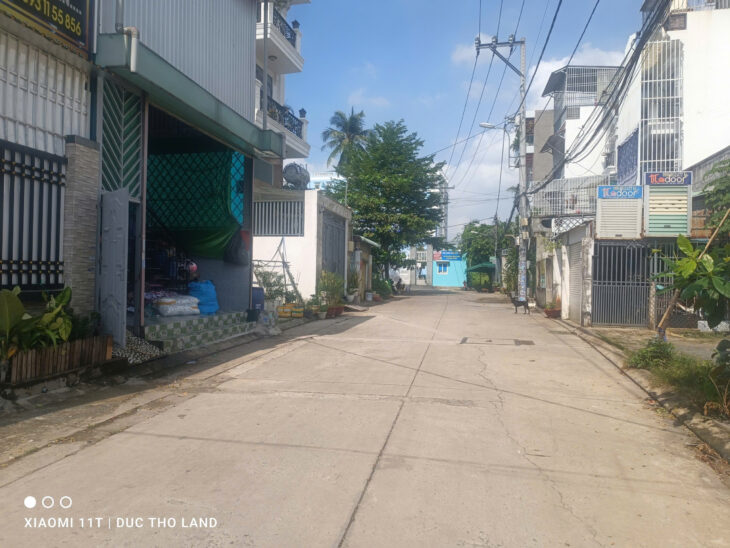 Bán đất tặng dãy nhà trọ 5x23m, HXH thông TL40, Thạnh Lộc đường to đẹp, nhỉnh 6Tỷ