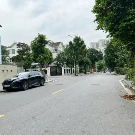 BÁN BT VẠN PHÚC 152Mx4 tầng MT 10m vỉa hè, ô tô tránh, vừa ở vừa kinh doanh 45 tỷ.