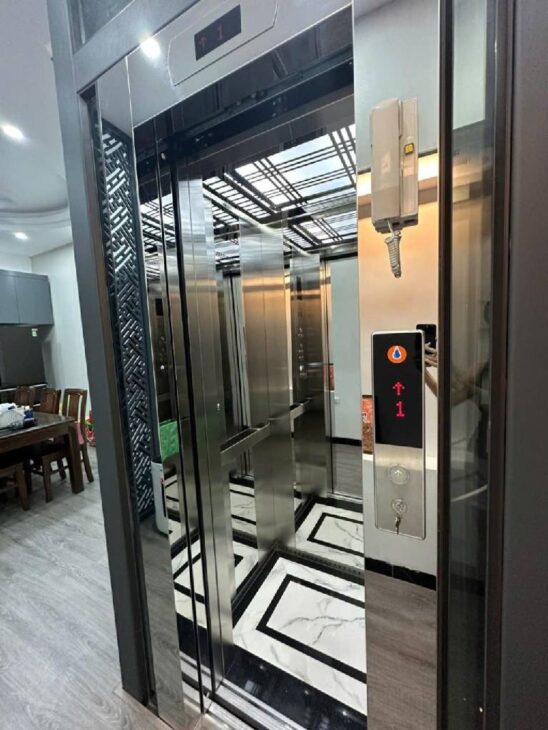 HIẾM CÓ! NHÀ PHÂN LÔ NGUYỄN VĂN CỪ – Ô TÔ TRÁNH – VỈA HÈ – KINH DOANH ĐỈNH – GIÁ CỰC TỐT!
