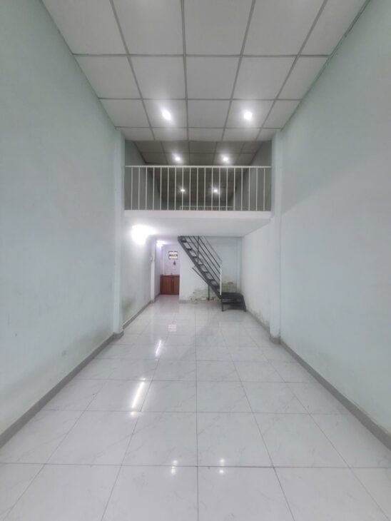 HẺM XE HƠI THẲNG MỘT TRỤC PHAN VĂN HÙM – ~ 35m2 – 2 TẦNG – NGAY TRUNG TÂM ẨM THỰC SONG HÀNH – GIÁ