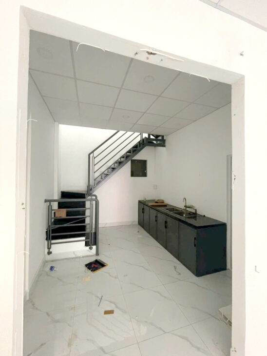 Cho thuê NNC mặt tiền Hưng Phú P9Q8. Giá 18 triệu