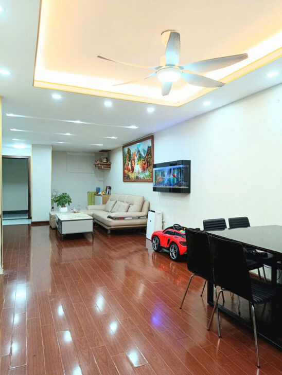 Căn hộ chung cư view hồ 83m2, 3 ngủ toà HH Linh Đàm giá chỉ 3.x tỷ