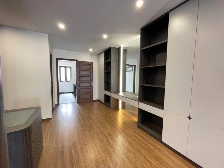 Bán nhà mới tại Ngọc Thụy – Bồ Đề, 63,5/68m², 6 tầng thang máy