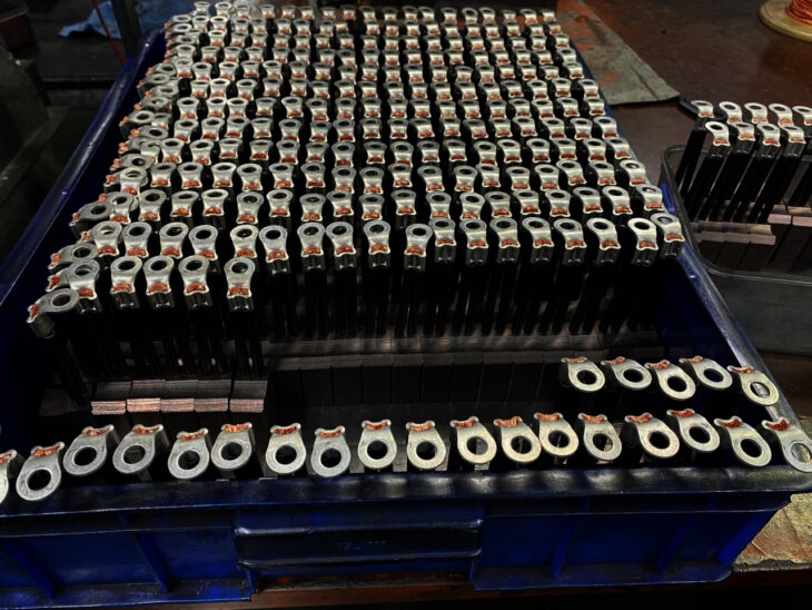 Cách lựa chọn chổi than công nghiệp phù hợp nhất cho động cơ của bạn