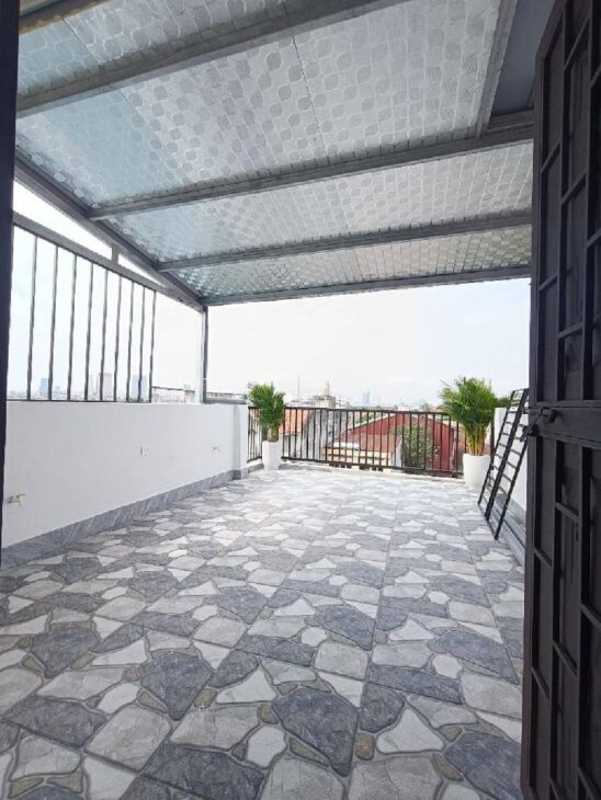 HIẾM! NHÀ LÔ GÓC PHÚ VIÊN – Ô TÔ TRÁNH – CÓ VỈA HÈ – VIEW SÔNG HỒNG – KINH DOANH ĐỈNH!