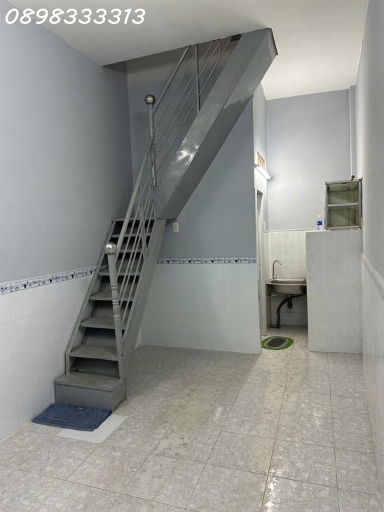Nhà xinh trung tâm Tân Bình – Giá chỉ 3.2 tỷ Địa chỉ: 204/2 Hoàng Văn Thụ, phường 4, quận Tân Bình