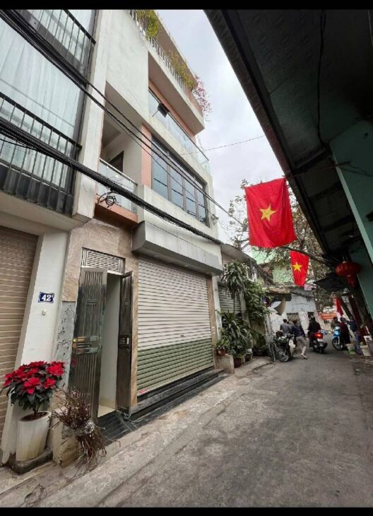 HIẾM! NHÀ PHỐ TRẠM VIEW SÔNG HỒNG – Ô TÔ THÔNG – ĐANG CÓ DÒNG TIỀN 160 TRIỆU/NĂM!