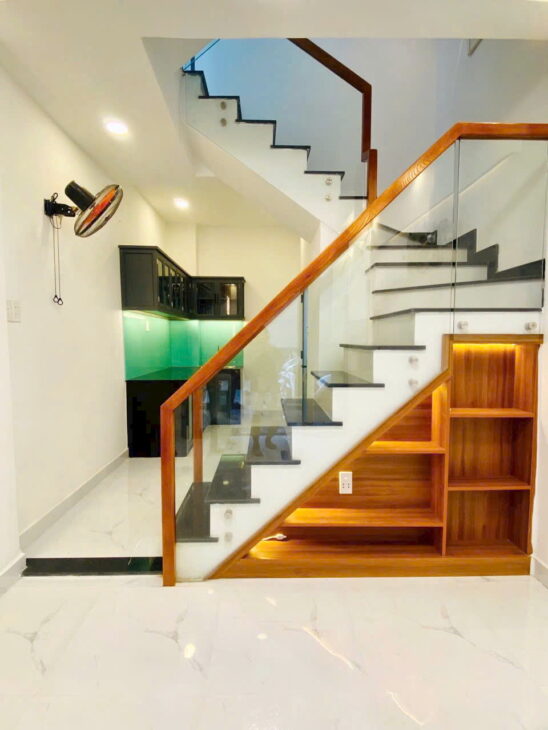 Nhà 3 tầng hẻm Dương Bá Trạc P. Chánh Hưng. Giá 4,28 tỷ