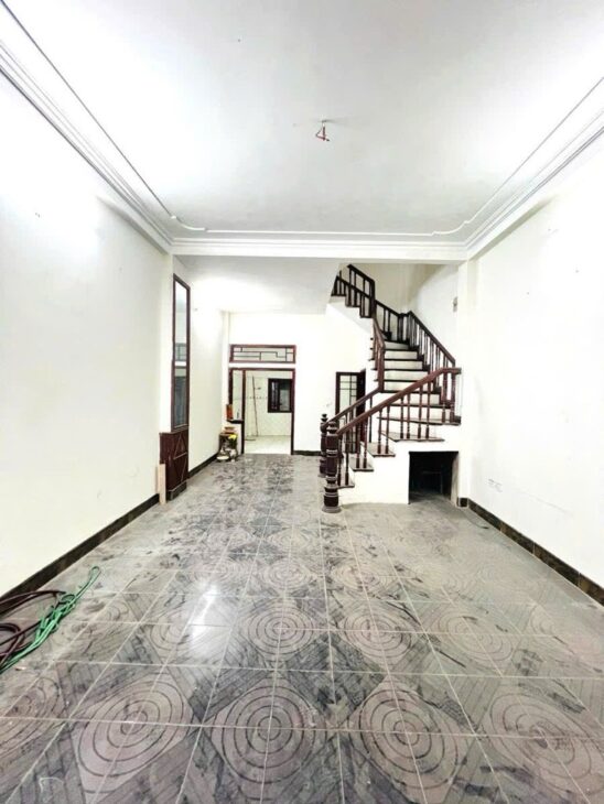 PHÂN LÔ QUÂN ĐỘI – Ô TÔ ĐỖ TRƯỚC CỬA – NHÀ MỚI ĐẸP DÂN XÂY – TẶNG FULL NỘI THẤT KHÁCH CHỈ CẦN XÁCH