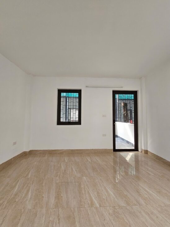 Bán nhà Ngọc Thuỵ Long Biên oto đỗ cổng thông- Nhỉnh 6 tỷ( TL)