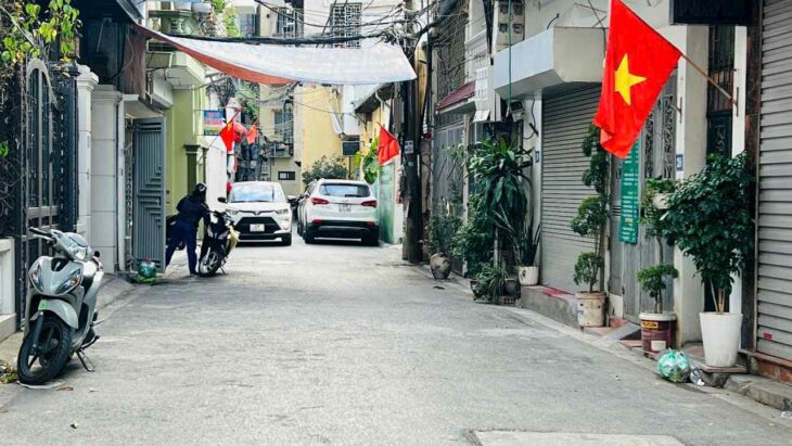 bán nhà phố Hồng Tiến, 120m, mặt tiền 6.6m, ôtô tránh, full thổ cư