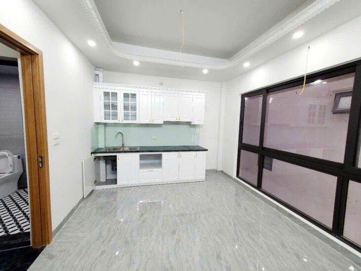 NHÀ ĐẸP MỚI TINH . Cổ Nhuế – Bắc Từ Liêm 35m 6 tầng mặt tiền 4,3m 7,25 tỷ sổ đỏ vuông vắn cất két