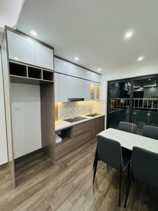 Bán căn hộ chung cư VP5 Linh Đàm, số đỏ 62m2, 2 ngủ full nội thất giá chỉ nhỉnh 4.1 tỷ