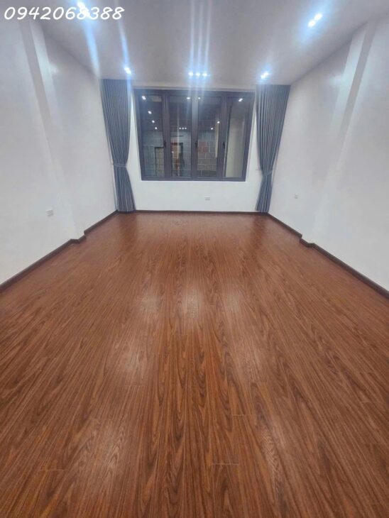 bán nhà Trương Định, Tương Mai, Hoàng Mai DT42m x 7,9T, ngõ xe ba gác tránh, nhà siêu đẹp.