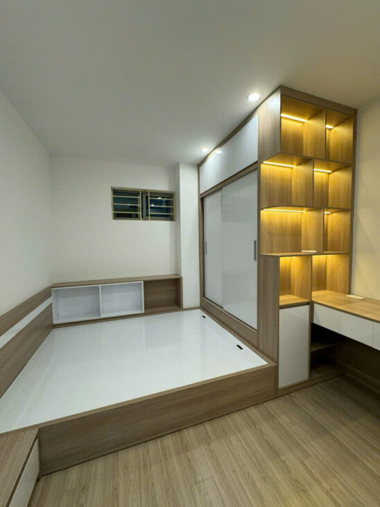 Bán căn hộ tầng 18 chung cư HH Linh Đàm 67m2, 2 ngủ, view thành phố giá chỉ 3 tỷ