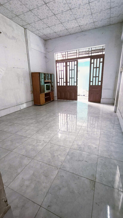 7 – Chủ gởi: Cho thuê nhà 1x triêụ MT đường NVL thuận lợi cho việc KD