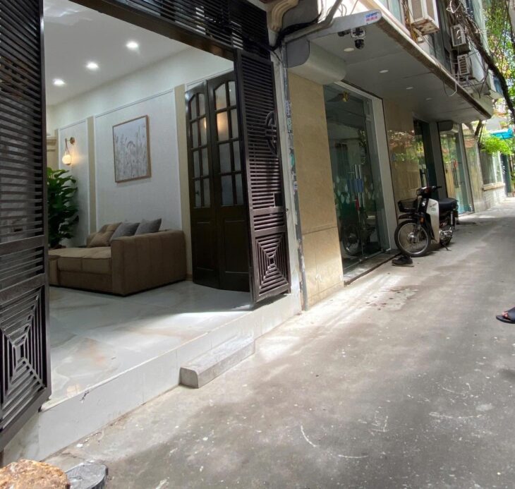 Bán nhà phố Trần Quốc Vượng – nhà đẹp – ngõ thông – kinh doanh 28m2 chỉ 7,89T