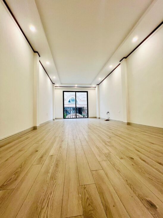 Khúc Thừa Dụ, Cầu Giấy, 49m2, MT 4.2m, 7T, Thang máy, ngõ oto, chỉ 19.5 tỷ !!!