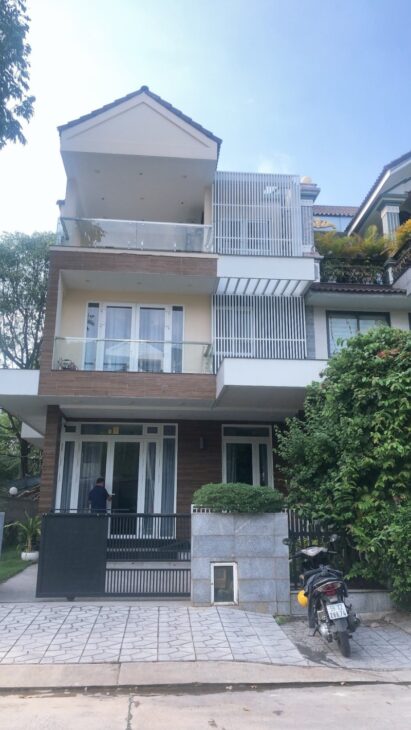 BIỆT THỰ GÓC VÒNG XOAY – ĐẲNG CẤP SANG TRỌNG BIỆT THỰ GÓC VÒNG XOAY – ĐẲNG CẤP SANG TRỌNG